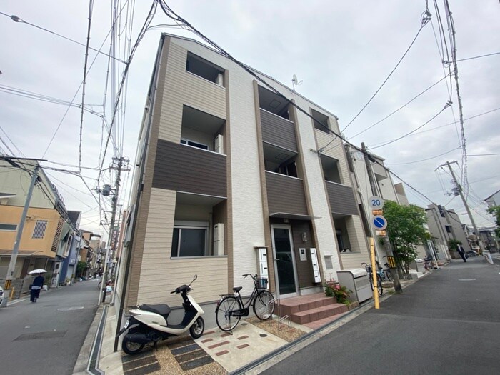 物件外観写真1　(外観写真)