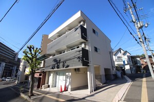ウィン蛍池外観写真