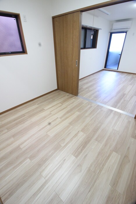 物件内観写真10　(居室)