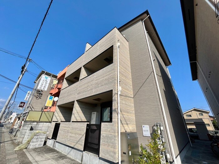 物件外観写真1　(外観写真)