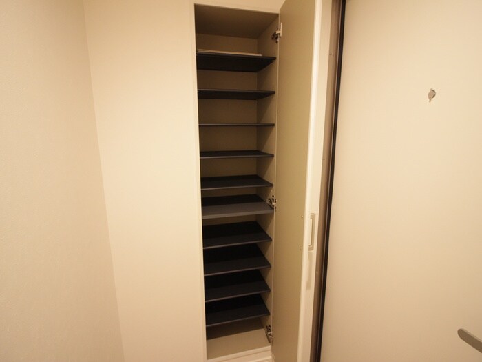 物件内観写真15　(靴箱)