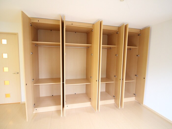 物件内観写真11　(収納)