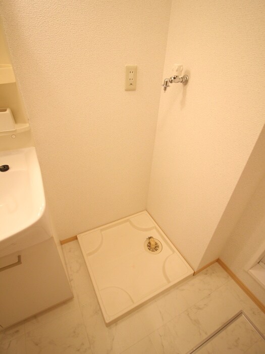 物件内観写真19　(洗濯機置場)