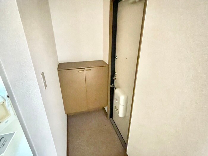 物件内観写真18　(玄関)