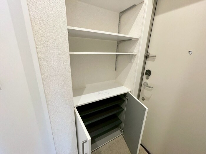 物件内観写真17　(靴箱)