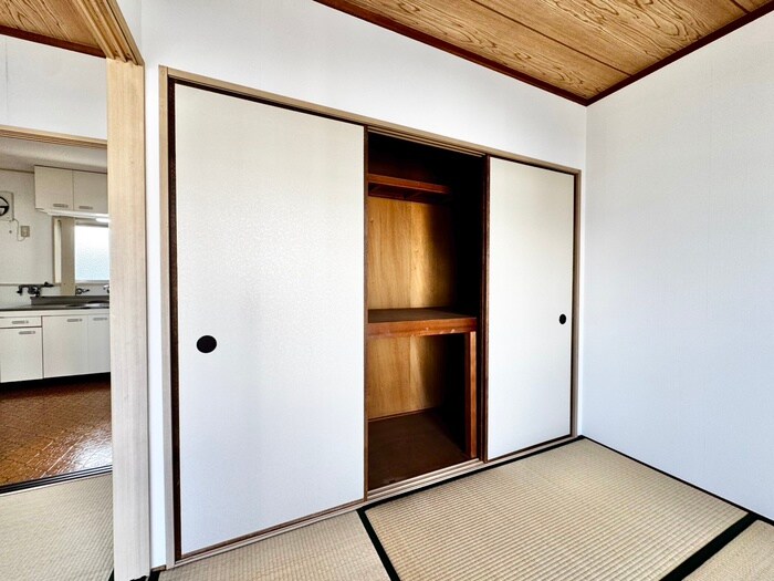 物件内観写真12　(収納)