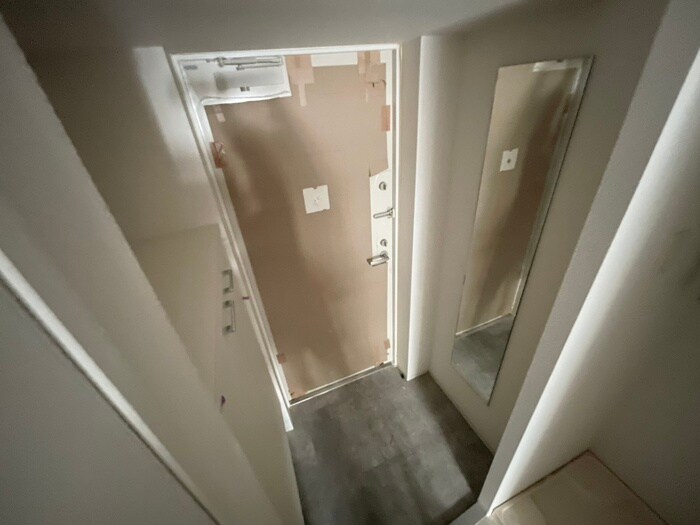 物件内観写真15　(玄関)