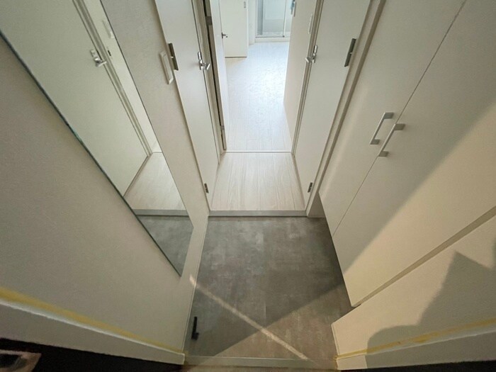物件内観写真16　(玄関)