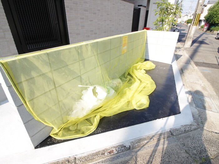 物件外観写真6　(建物設備)