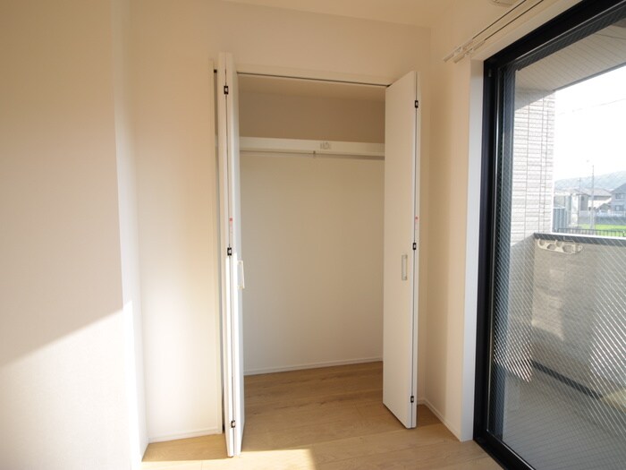 物件内観写真15　(収納)
