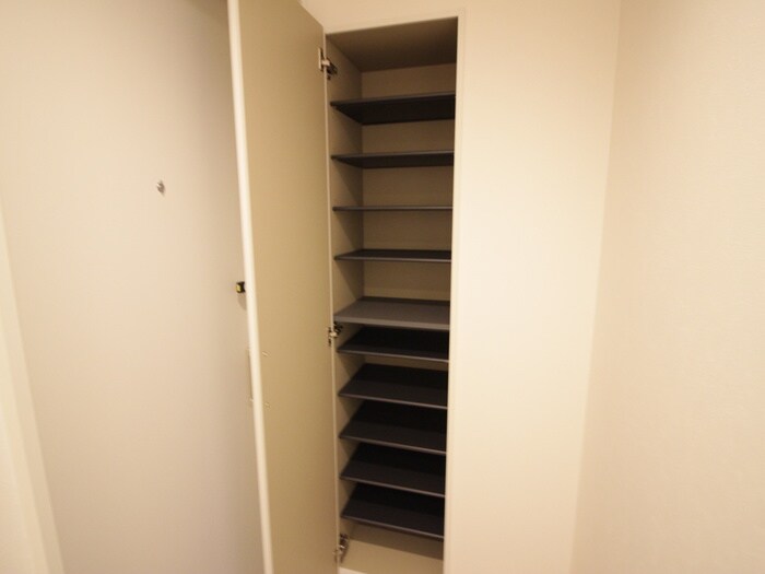 物件内観写真16　(靴箱)