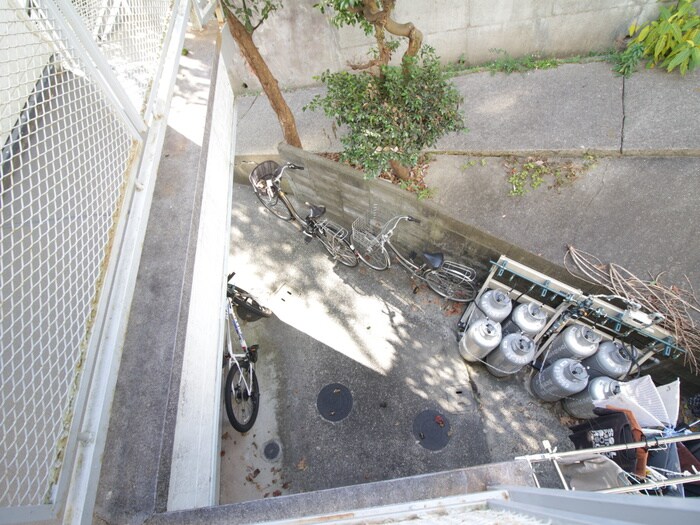 物件外観写真6　(駐輪場)