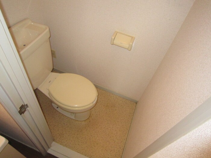 物件内観写真12　(トイレ)