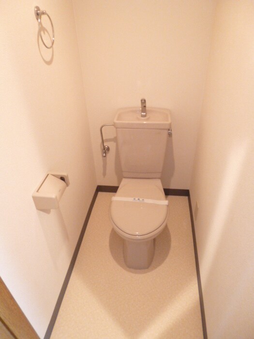 物件内観写真11　(トイレ)