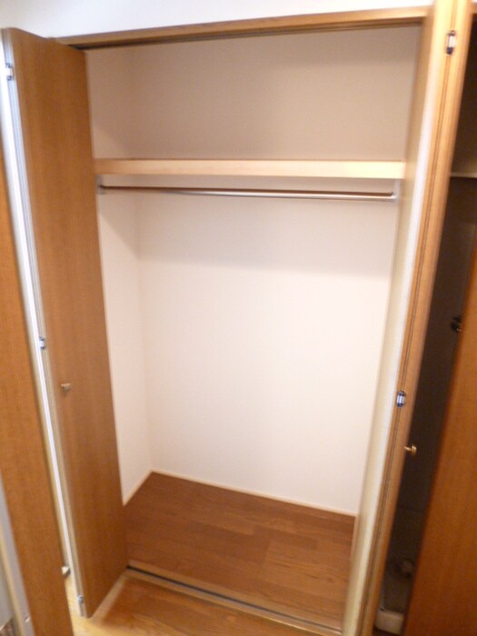 物件内観写真12　(収納)