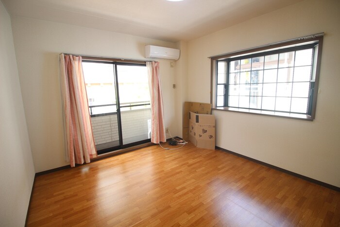 物件内観写真7　(居室)