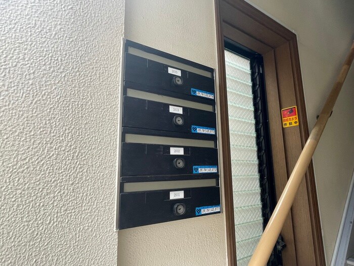 物件外観写真5　(エントランス部分)