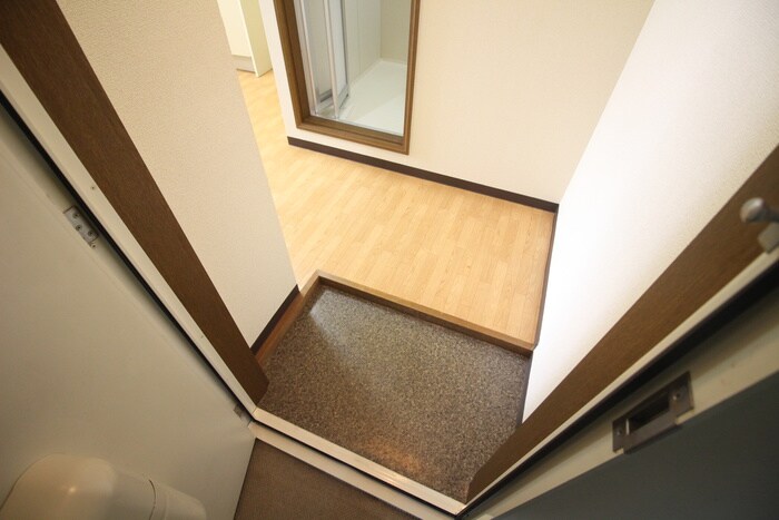 物件内観写真17　(玄関)