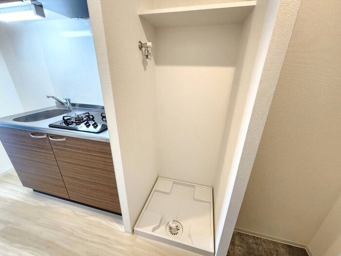 物件内観写真12　(洗濯機置場)