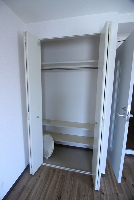 物件内観写真11　(収納)