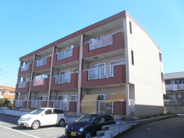 物件外観写真2　(駐車場)