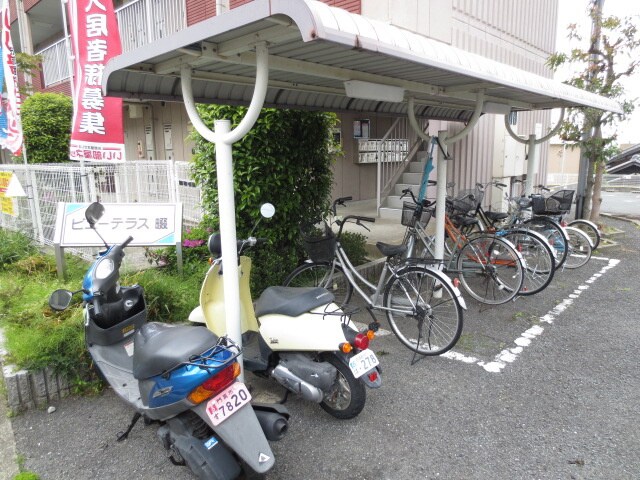 物件外観写真3　(駐輪場)