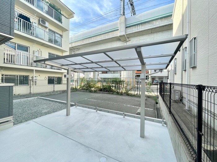 物件外観写真5　(駐輪場)