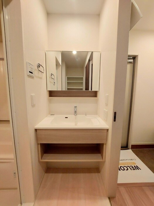 物件内観写真11　(洗面)