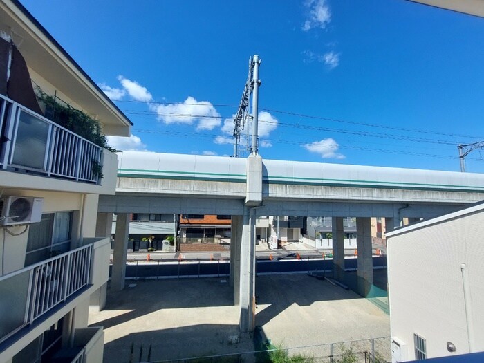 物件内観写真17　(室内からの展望)