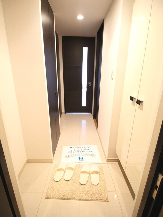 物件内観写真7　(玄関)