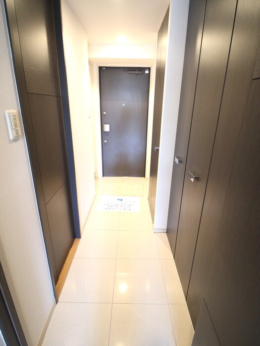 物件内観写真10　(廊下)