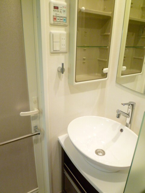 物件内観写真12　(洗面)
