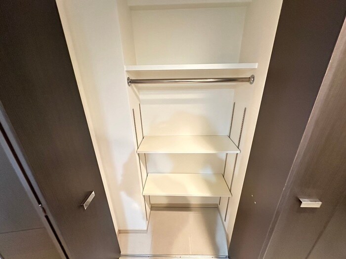 物件内観写真13　(収納)