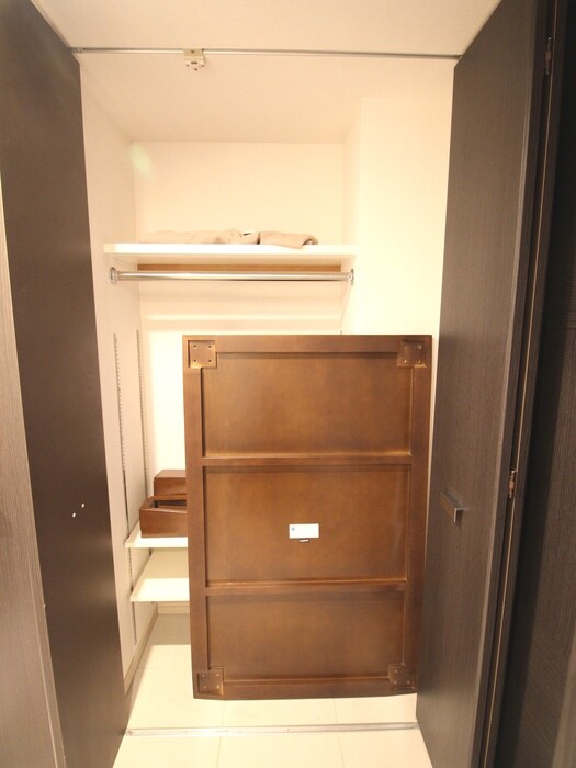 物件内観写真15　(収納)