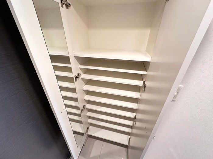 物件内観写真16　(靴箱)