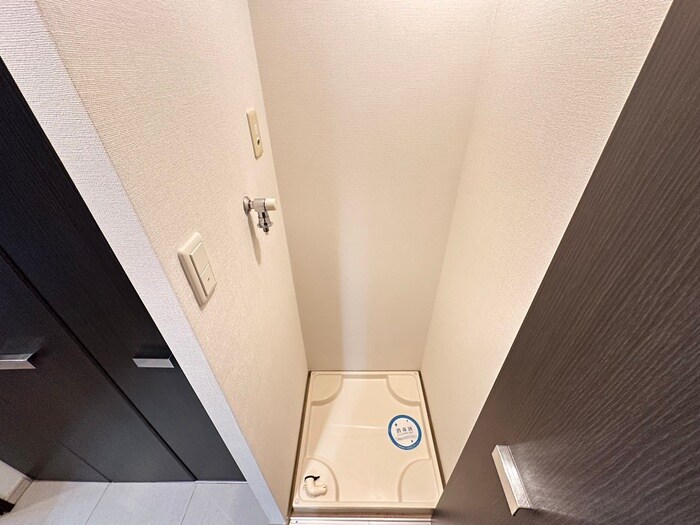 物件内観写真17　(洗濯機置場)