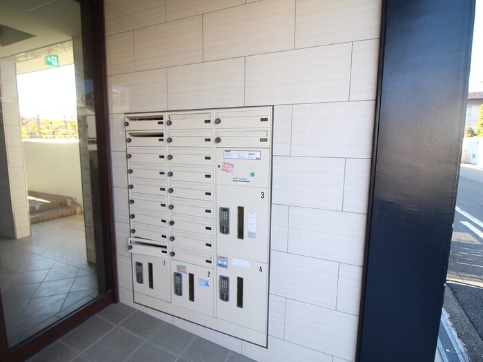 物件外観写真6　(建物設備)