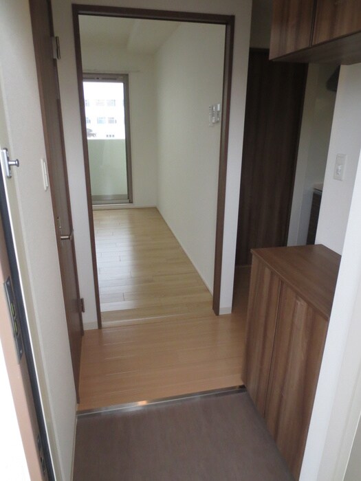 物件内観写真15　(玄関)