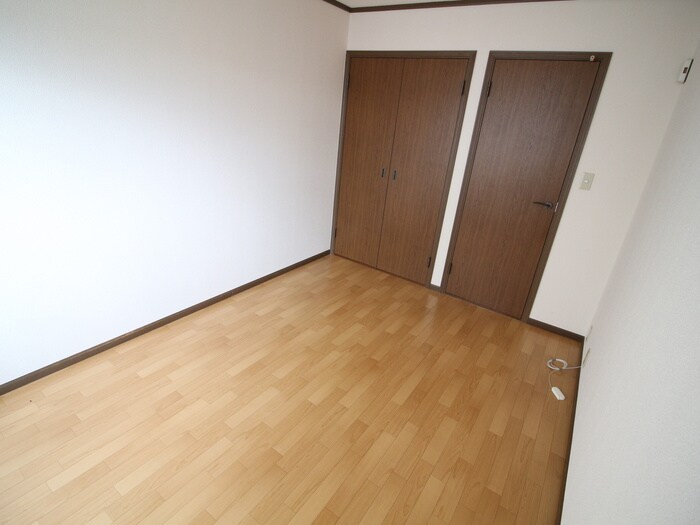 物件内観写真10　(居室)