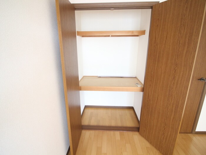 物件内観写真15　(収納)