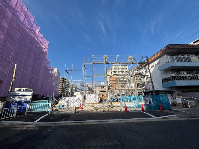 物件外観写真2　(建築中)