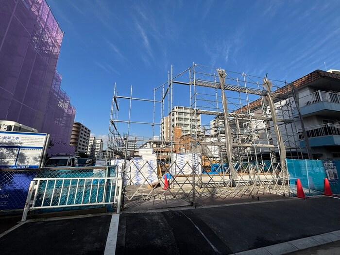 物件外観写真4　(建築中)