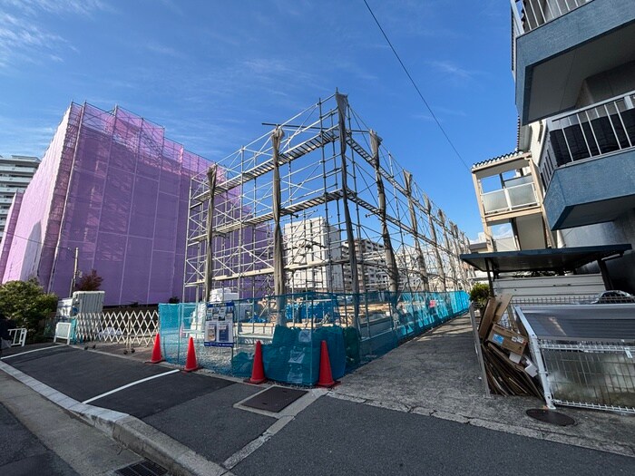 物件外観写真5　(建築中)