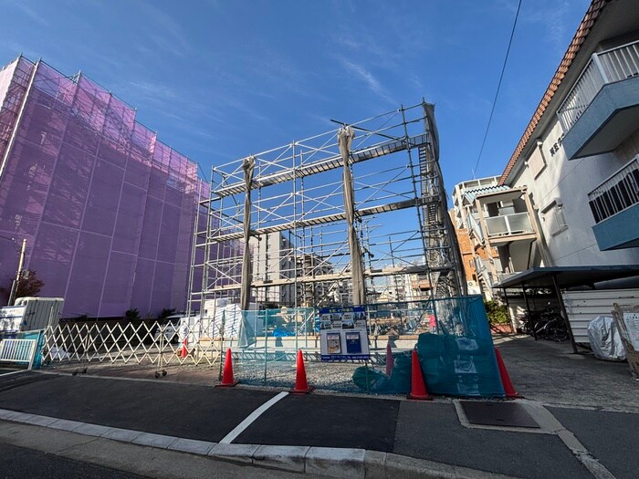 物件外観写真6　(建築中)