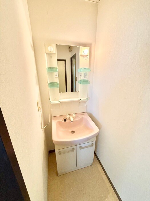 物件内観写真9　(洗面)