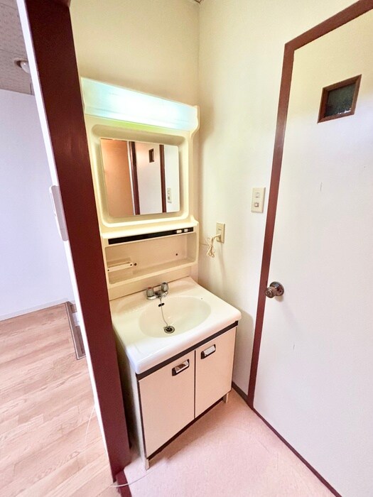 物件内観写真9　(洗面)