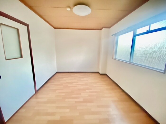 物件内観写真11　(居室)