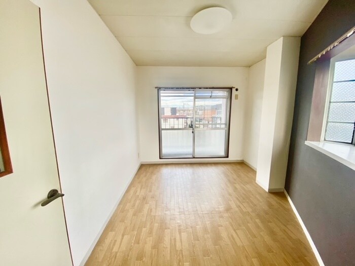 物件内観写真13　(居室)