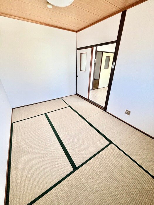 物件内観写真15　(居室)