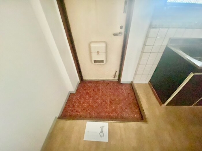 物件内観写真18　(玄関)